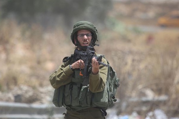 İsrail, Gazze sınırında 33 Filistinliyi yaraladı