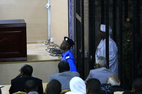 Ömer El Beşir, Suudi Arabistan'dan 90 milyon dolar aldığını kabul etti