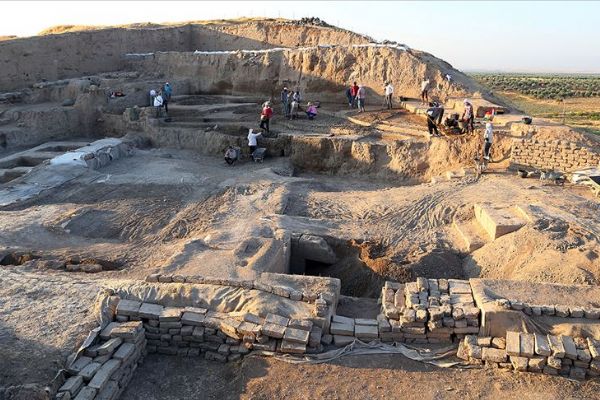 Suriye sınırındaki Oylum Höyük'te kazılar yeniden başladı