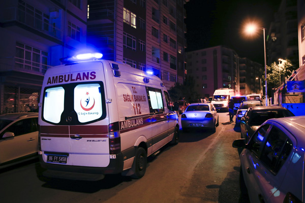 Özçekim yapmak isterken başından vuruldu