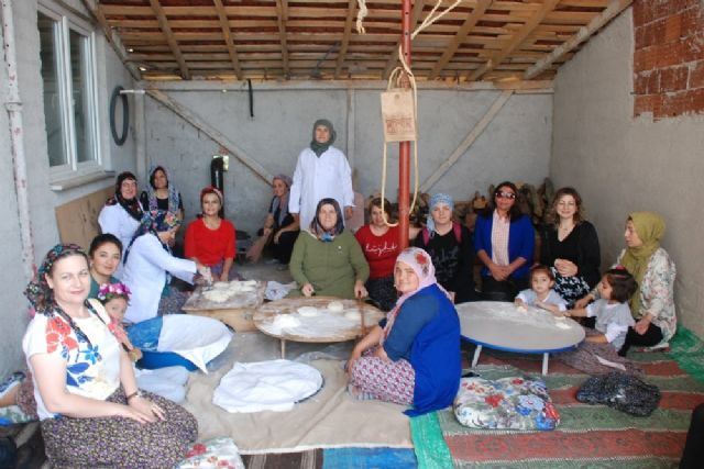 Kendi yaptıkları ürünleri kendileri satın aldı