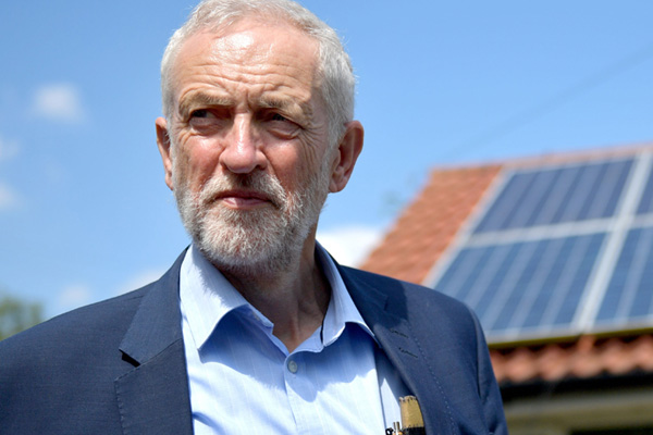 İngiltere muhalefeti Jeremy Corbyn liderliğinde anlaşmasız Brexit'e karşı harekete geçti