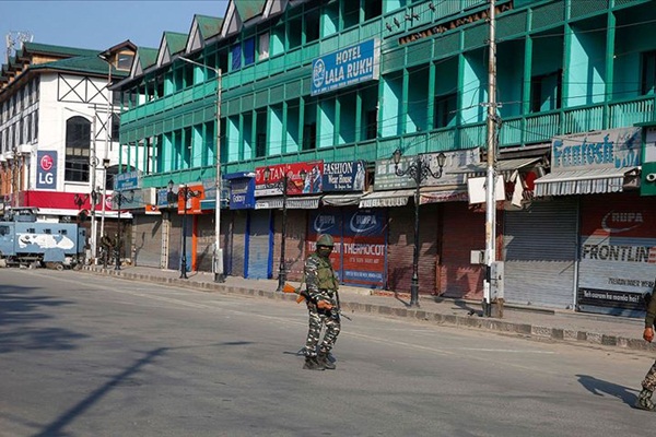 Hindistan, Cammu Keşmir'de ölen siviller için belge vermiyor