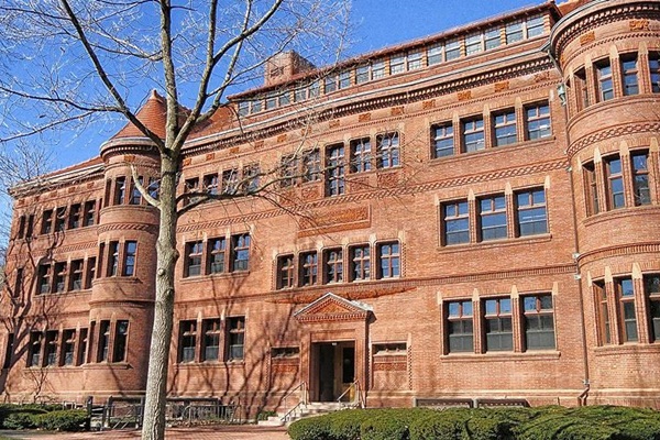 Harvard Üniversitesini kazanan Filistinli öğrenci, ABD'den sınır dışı edildi