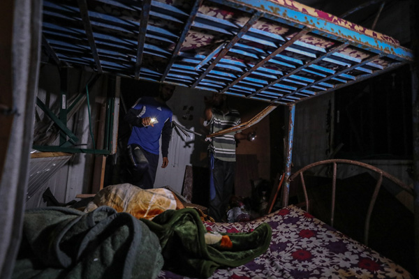 Gazze'de patlamaların ardından acil durum ilan edildi