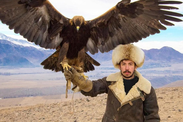 Emin Yoğurtcuoğlu kuşların peşinde dünyayı geziyor