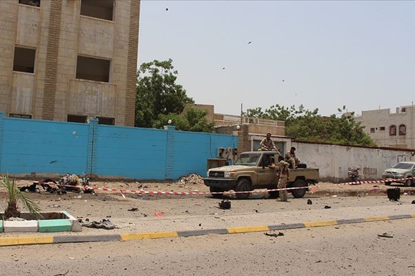 Yemen'de hükümet güçleri Aden Havalimanı'nda kontrolü sağladı