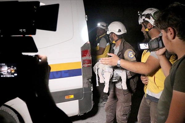 Esed rejimi saldırılarında 5'i çocuk, 10 sivil daha öldü