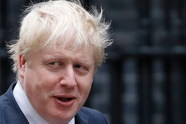 Parlamentoya Saray darbesi yapan Johnson’a öfke büyüyor!