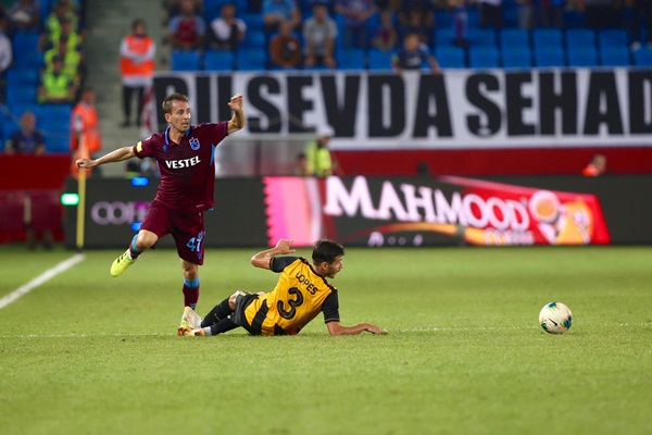 Trabzonspor UEFA Avrupa Ligi'nde gruplara kaldı