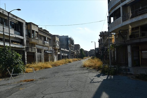 Adalet Bakanı Gül'den kapalı Maraş'a ziyaret