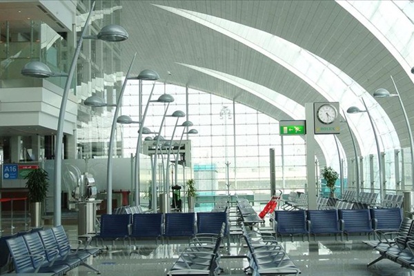 Dubai Havalimanı'nda çalışmalar ekonomik kriz sebebiyle durduruldu