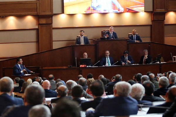 CHP listelerinden İBB Meclis üyesi seçilen 11 üye, İYİ Parti'ye geçip grup kurdu