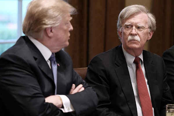 Beyaz Saray'ın şahinlerinden John Bolton, Afganistan konusunda köşeye itildi