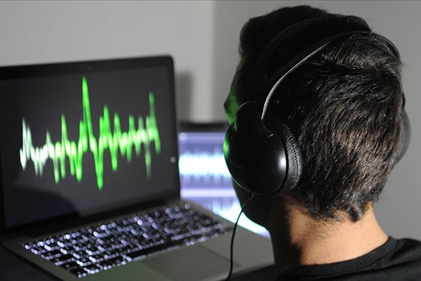 FETÖ'nün 'VIP' dinleme davasında ara karar