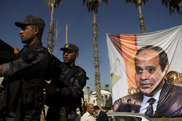 Sisi rejimi Mübarek dönemini aratıyor