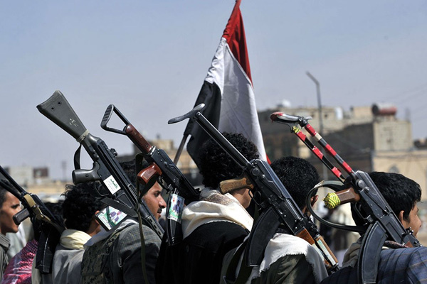 Husilere ait cephanelikte patlama: 7 sivil öldü