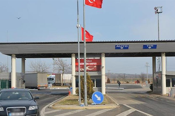 Yunan çiftçilerin eylemi devam ediyor