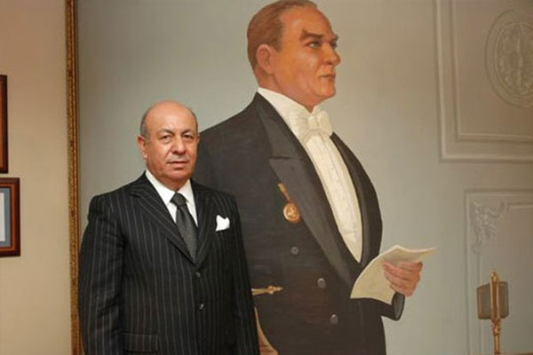 Ünlü iş adamı hayatını kaybetti