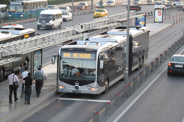 Başka bir kente daha metrobüs