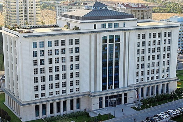 AK Parti MYK'sı sona erdi