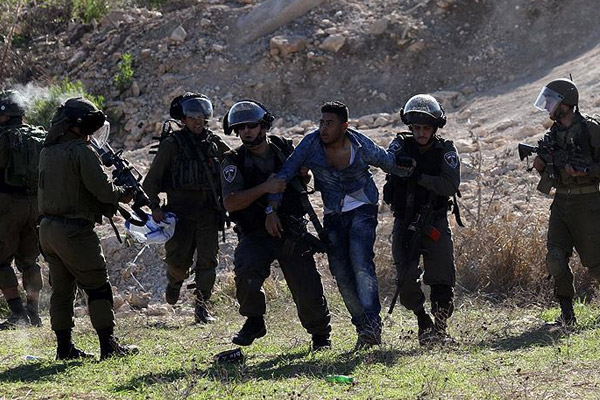 İsrail 7 Filistinliyi gözaltına aldı