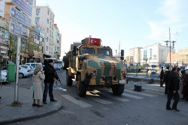 Sur’ da 9 mahallede yasak kalktı