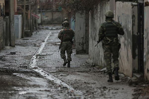 Sur'da 1 şehit daha