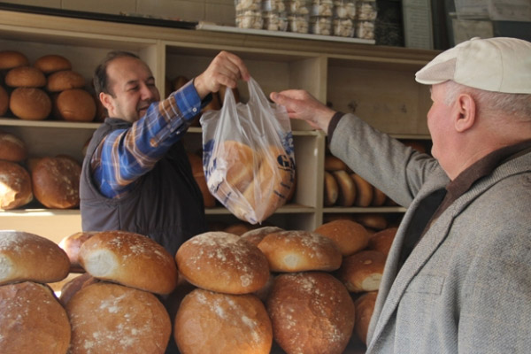 Bu fırında 650 gram ekmek 1 lira