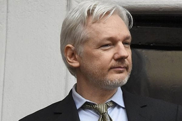 1 numaralı isimden 'balkon konuşması'