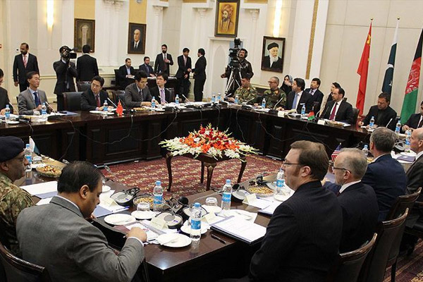 Afganistan'da barış görüşmeleri yeniden başlıyor