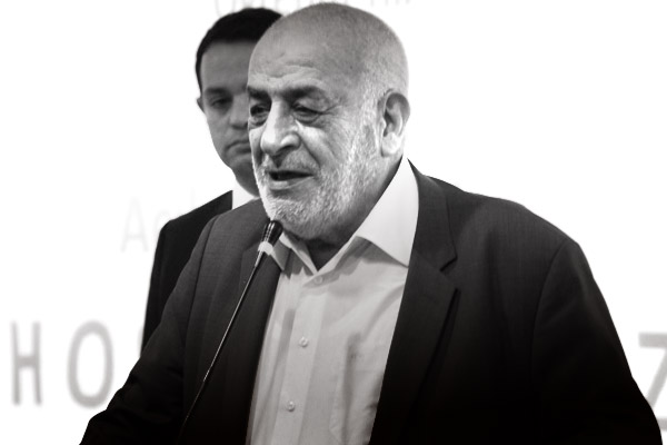 Eski bakan Fehim Adak vefat etti