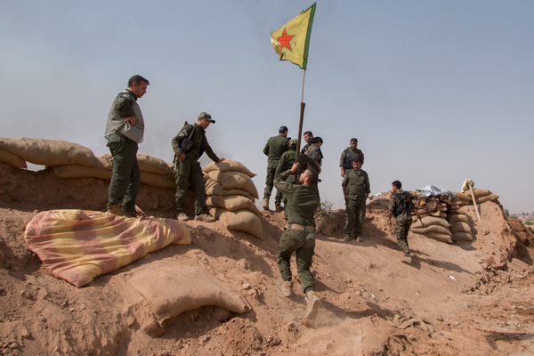 Esed silahları YPG'ye gönderdi