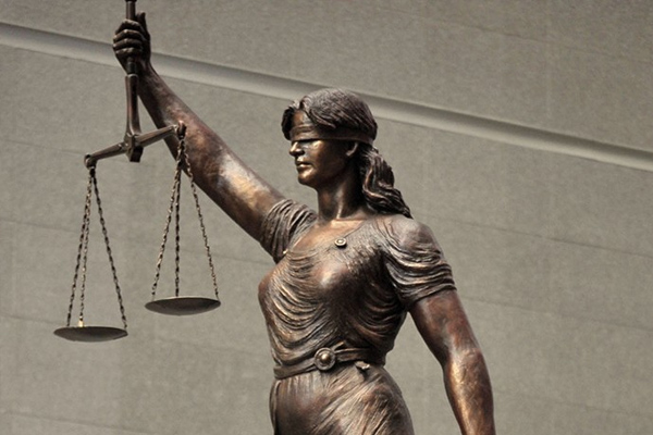 Kozmik oda hakimleri görevden uzaklaştırıldı