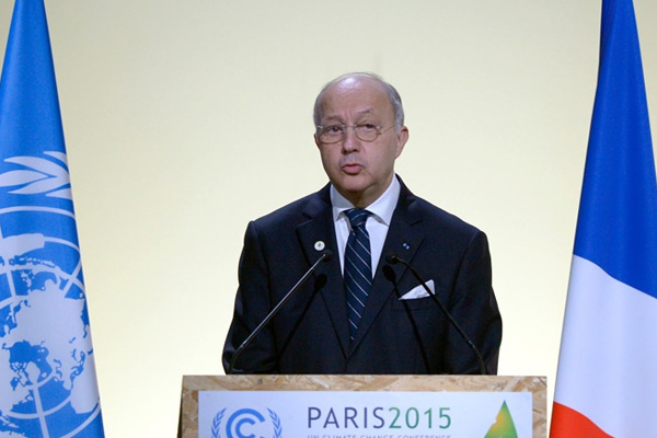 Fabius hükümetten istifa edecek