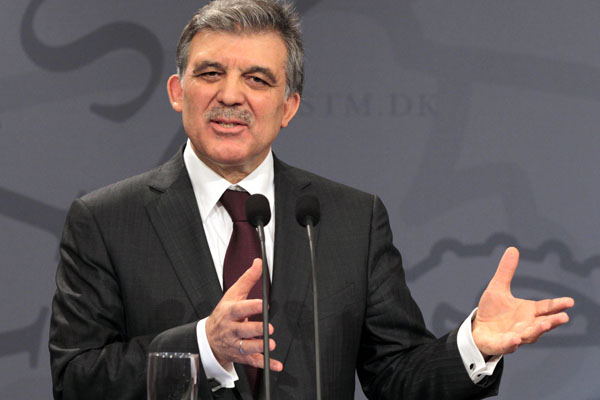 Gül, Arınç'la bir araya geldi