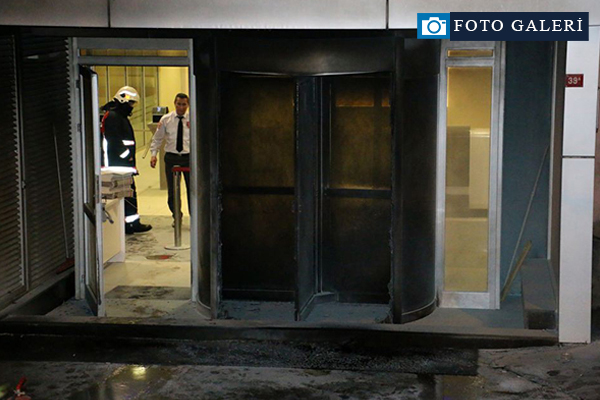 Yeni Şafak ve Yeni Akit gazetelerine saldırı