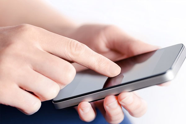 'Günün 4 saati akıllı telefonlara harcanıyor'