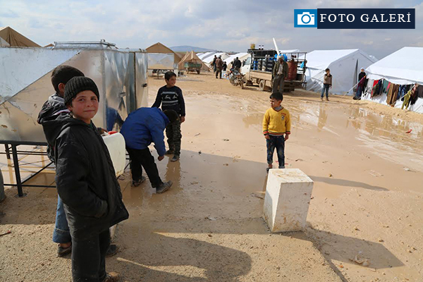 Haremeyn çadır kampında yardımlar sürüyor