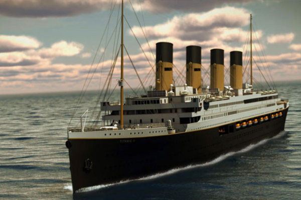 Titanic denize dönüyor