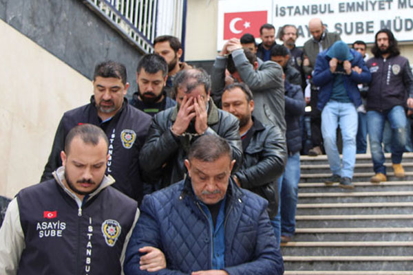 Oto hırsızları yakalandı