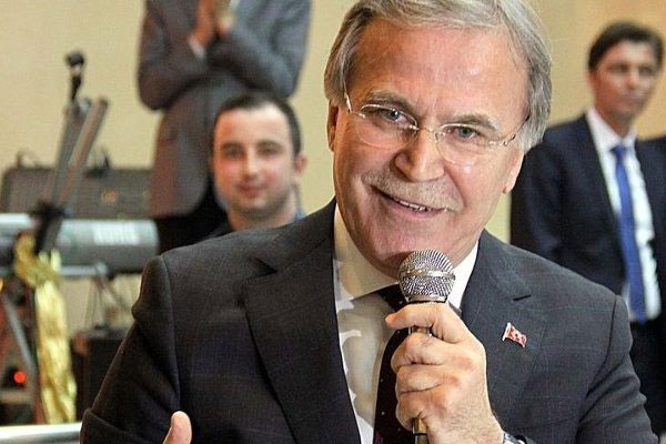 Şahin: Arınç ve Çelik'ten yararlanacağız