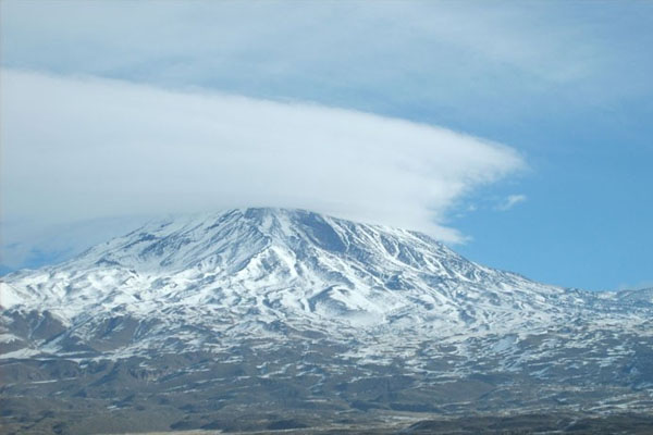 Ağrı Dağı'nda turist kayboldu
