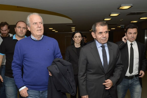 Mustafa Denizli istifa etti ama...