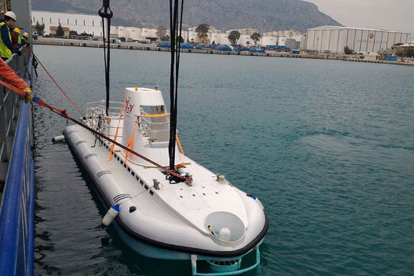 Türkiye'nin ilk turistik denizaltısı