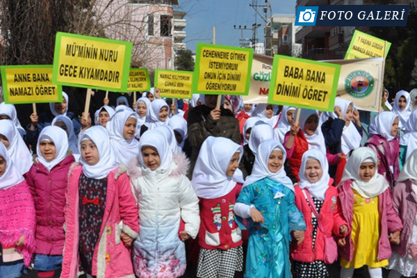 'Namaz eğilerek büyümenin adıdır'