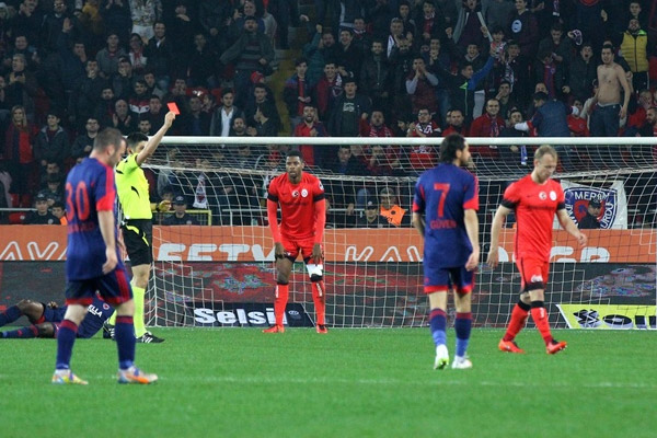 Mersin Galatasaray'dan 3 puan aldı