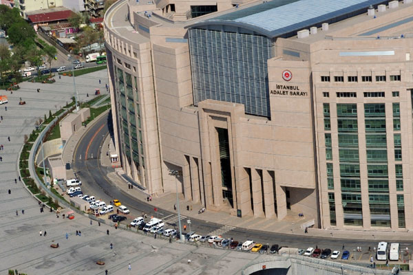 İstanbul Adalet Sarayı’nda 'terör' operasyonu