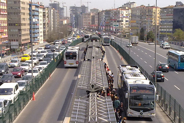 Metrobüs için yeni uygulama