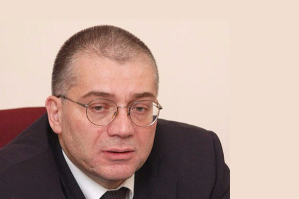 Azeri diplomatın açıklamaları ülkeyi karıştırdı